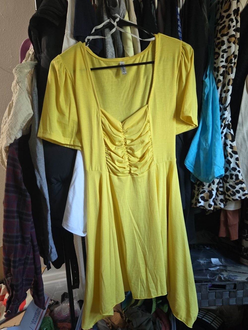 Women’s Yellow Short-Sleeve Ruched Front Blouse